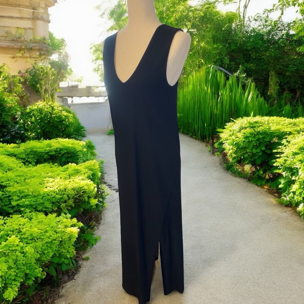 SOLD💖 Donna Karan Long Black Knit Sheath with
V-Neck and Side Slit NWT - Picture 3 of 16